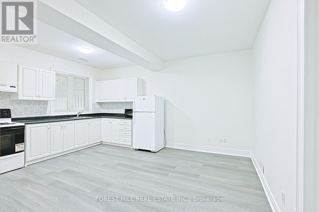 Building Photo - 61 Fairchild Ave
