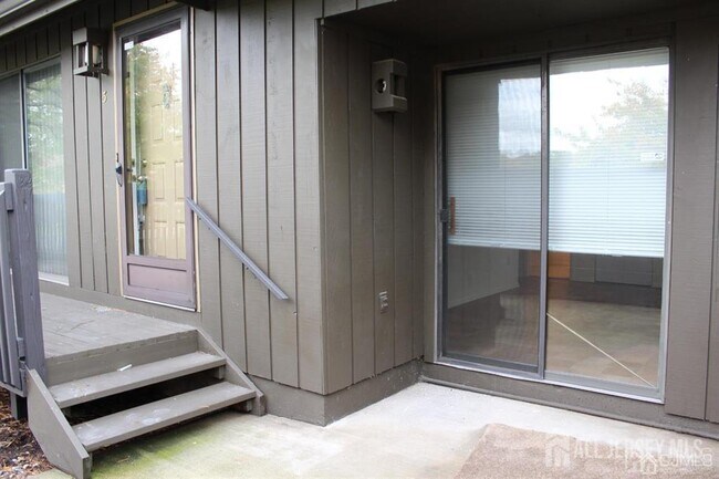 Foto del edificio - 3 Westgate Dr