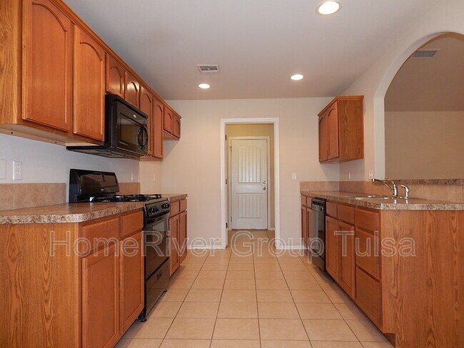 Building Photo - 10409 S Prescott Pl