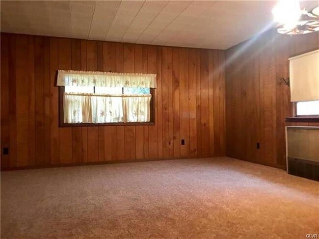Building Photo - 2033 Eastman Ave