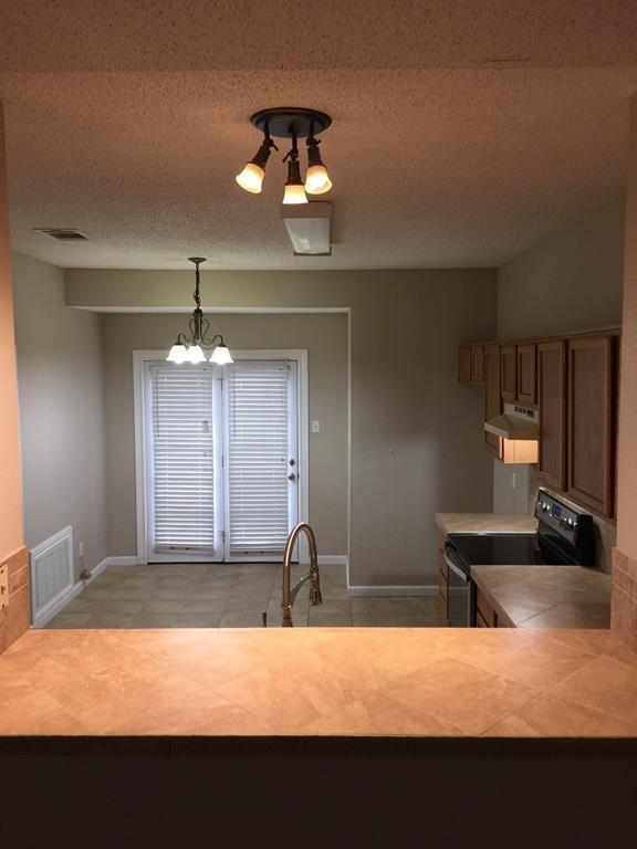 2913 Roxboro Rd, Euless, TX 76039 Townhome Rentals in Euless TX