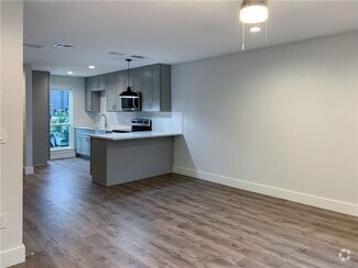 Building Photo - 3812 Southway Dr