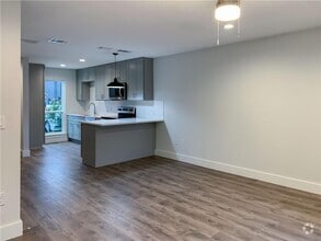 Building Photo - 3812 Southway Dr