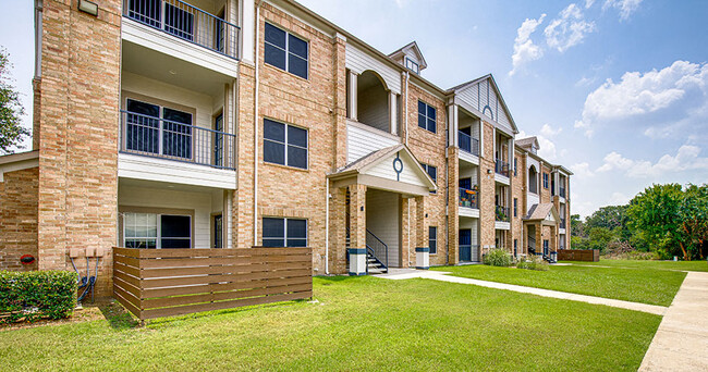 Building Photo - Towne Crossing Apartments