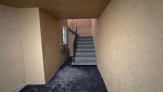 Foto del edificio - 126 Margaret Ave