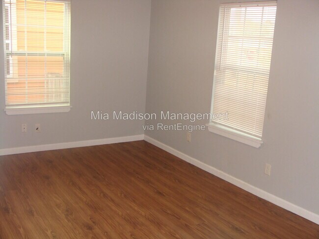 Foto del edificio - 319 W 31st St