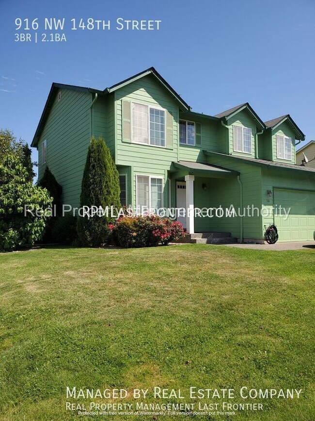 Building Photo - We are getting new photos for this listing...