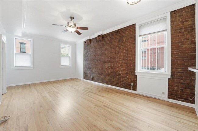 Building Photo - 941 Garden St