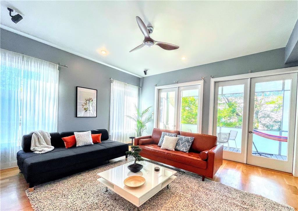 Foto principal - 211 Marion Pl NE