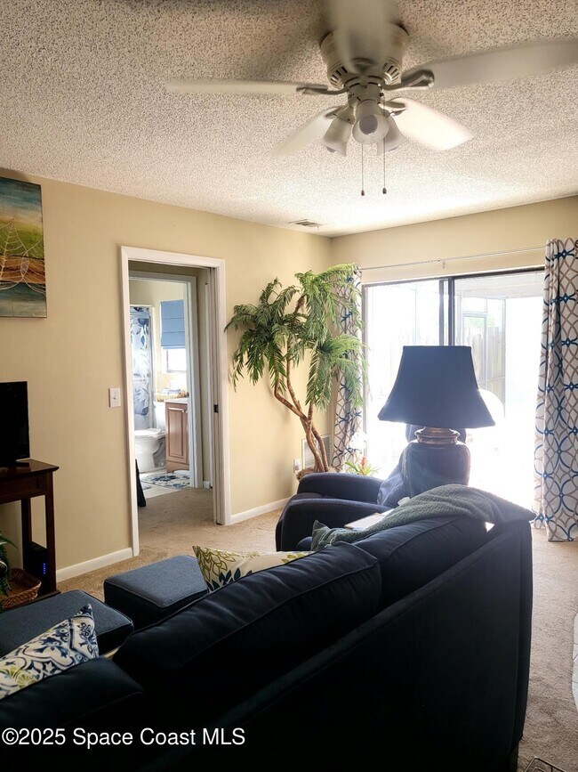 Foto del edificio - 1123 Breezy Way