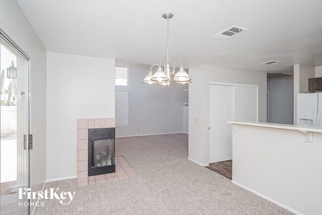 Foto del edificio - 5317 Sandstone Dr
