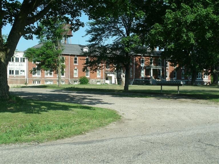 Primary Photo - 2940 Cambria Rd
