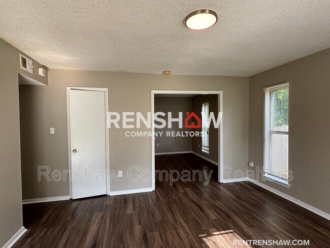 Building Photo - 3681 Kerwin Dr