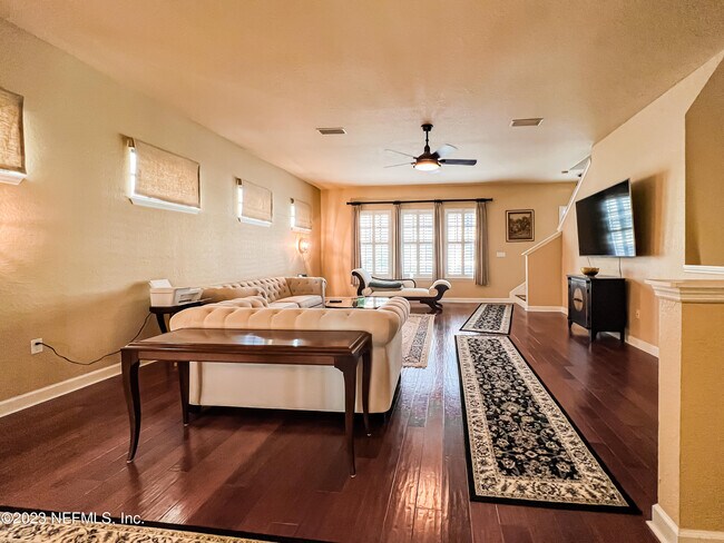 Foto del edificio - 615 Market St