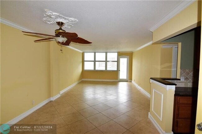 Building Photo - 305 N Pompano Beach Blvd