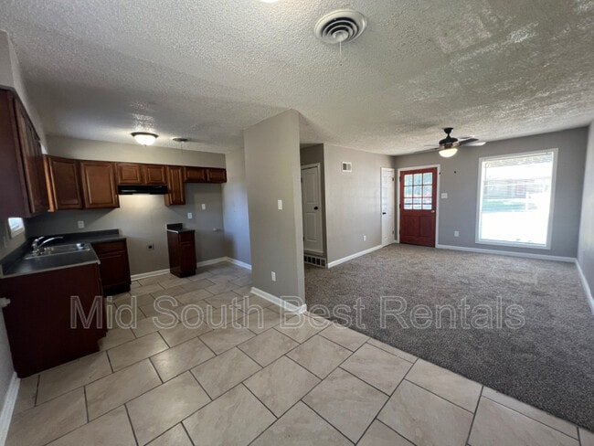 Building Photo - 4088 Montana St