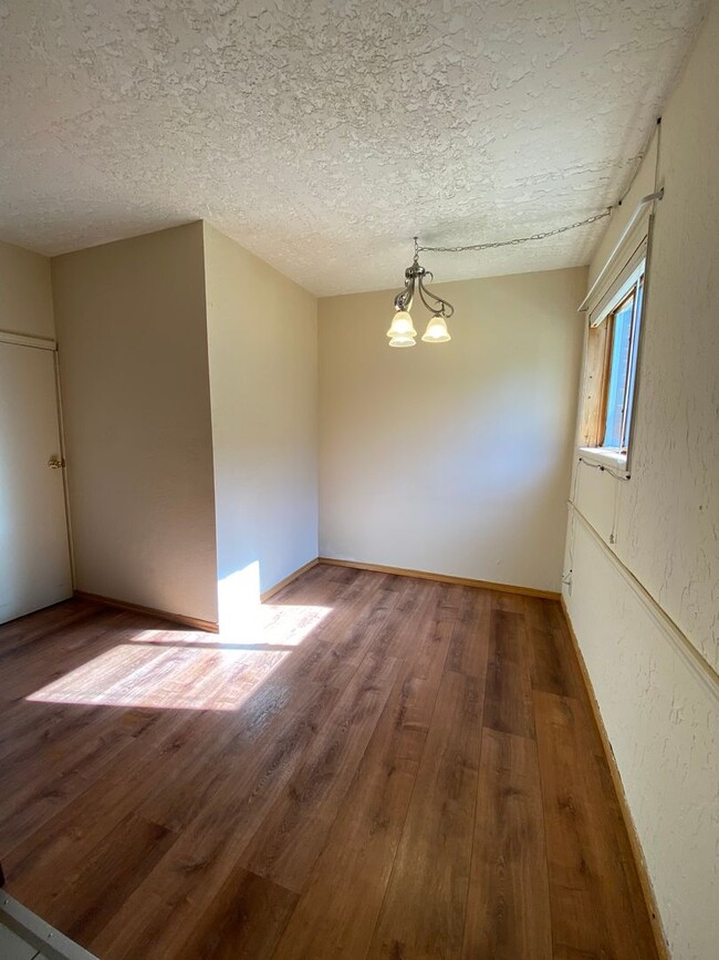 Building Photo - 1 Bedroom 1 Bath | Lyle, WA