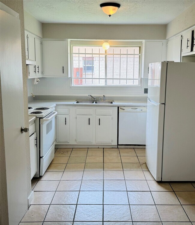 Foto del edificio - 15603 Raven Trail