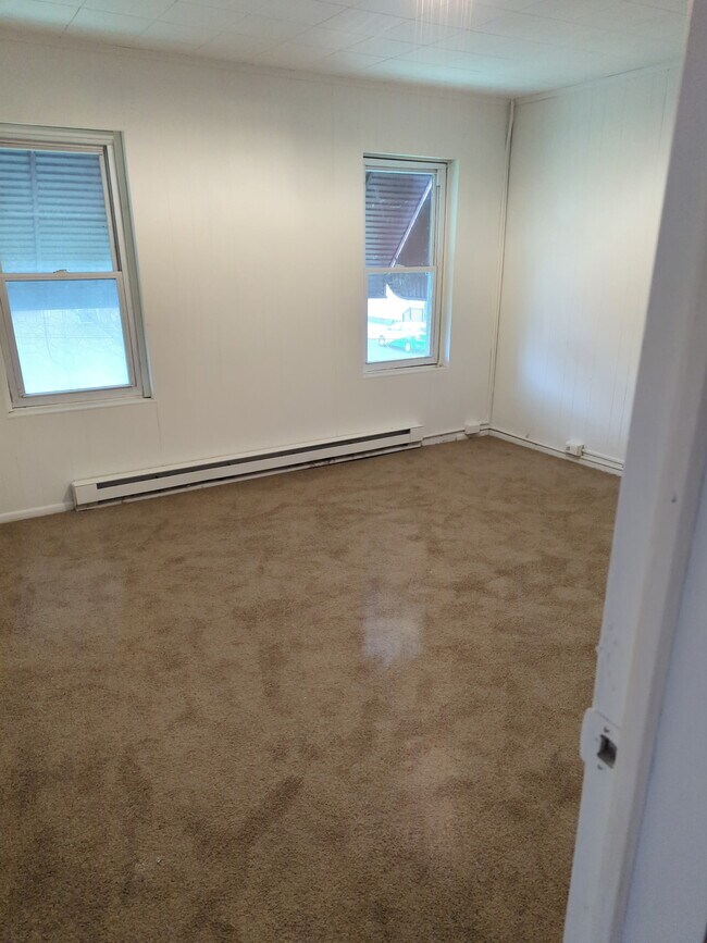 Foto del edificio - 605 Pond St