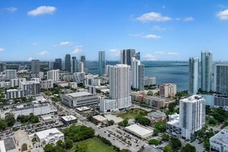 Building Photo - 2000 Biscayne Blvd