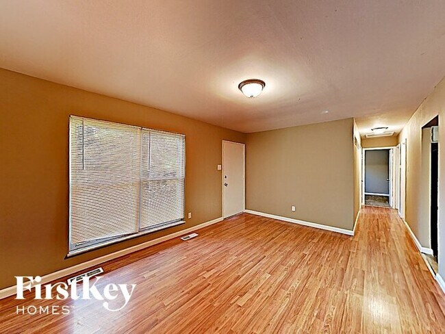 Building Photo - 1559 Florida Dr