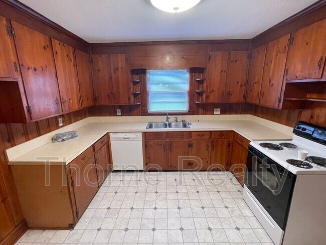 Foto del edificio - 604 Smallwood Dr