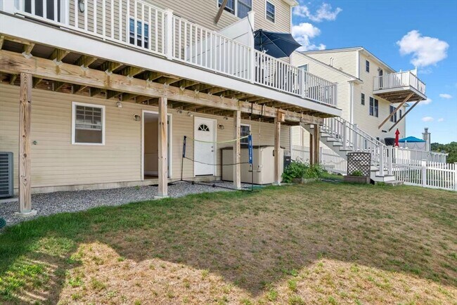 Foto del edificio - 83 Orient Ave