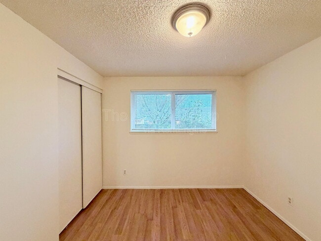 Photo - 13938 SE Powell Blvd Apartment