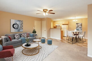 Building Photo - Bay Crossings Apartments