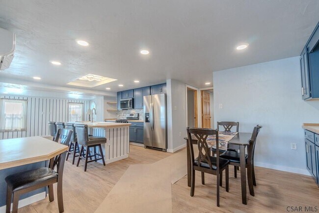 Foto del edificio - 352 Coon Rdg Rd