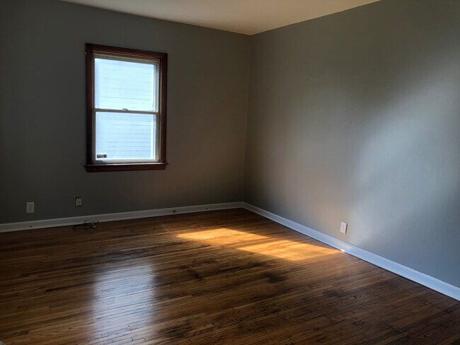 Foto del edificio - 121 Butler Ave
