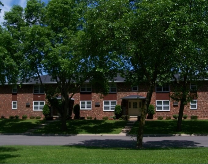 Primary Photo - Pecan Place 3 Apartments