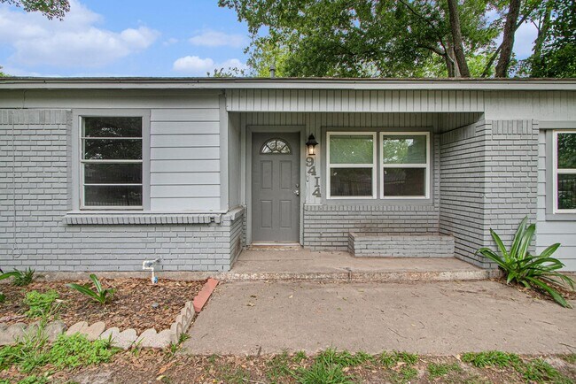 Foto del edificio - 9414 Rosehaven Dr