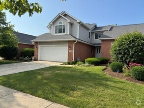 Building Photo - 2037 Waterford Ln
