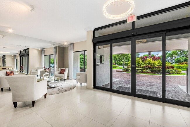 Foto del edificio - 6895 Willow Wood Dr