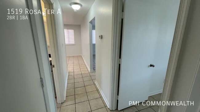 Foto del edificio - 1519 Rosa Terrace