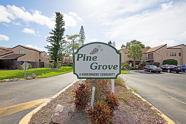 Building Photo - Pine Grove 7133-37