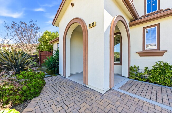 Foto del edificio - 3528 Ruby Pl