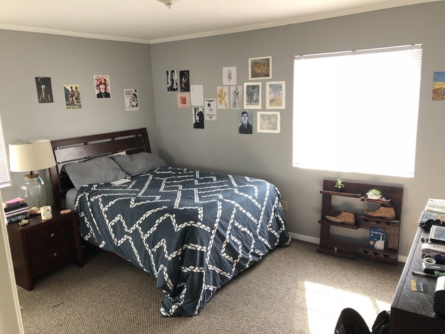 BEDROOM - 2147 S West View St