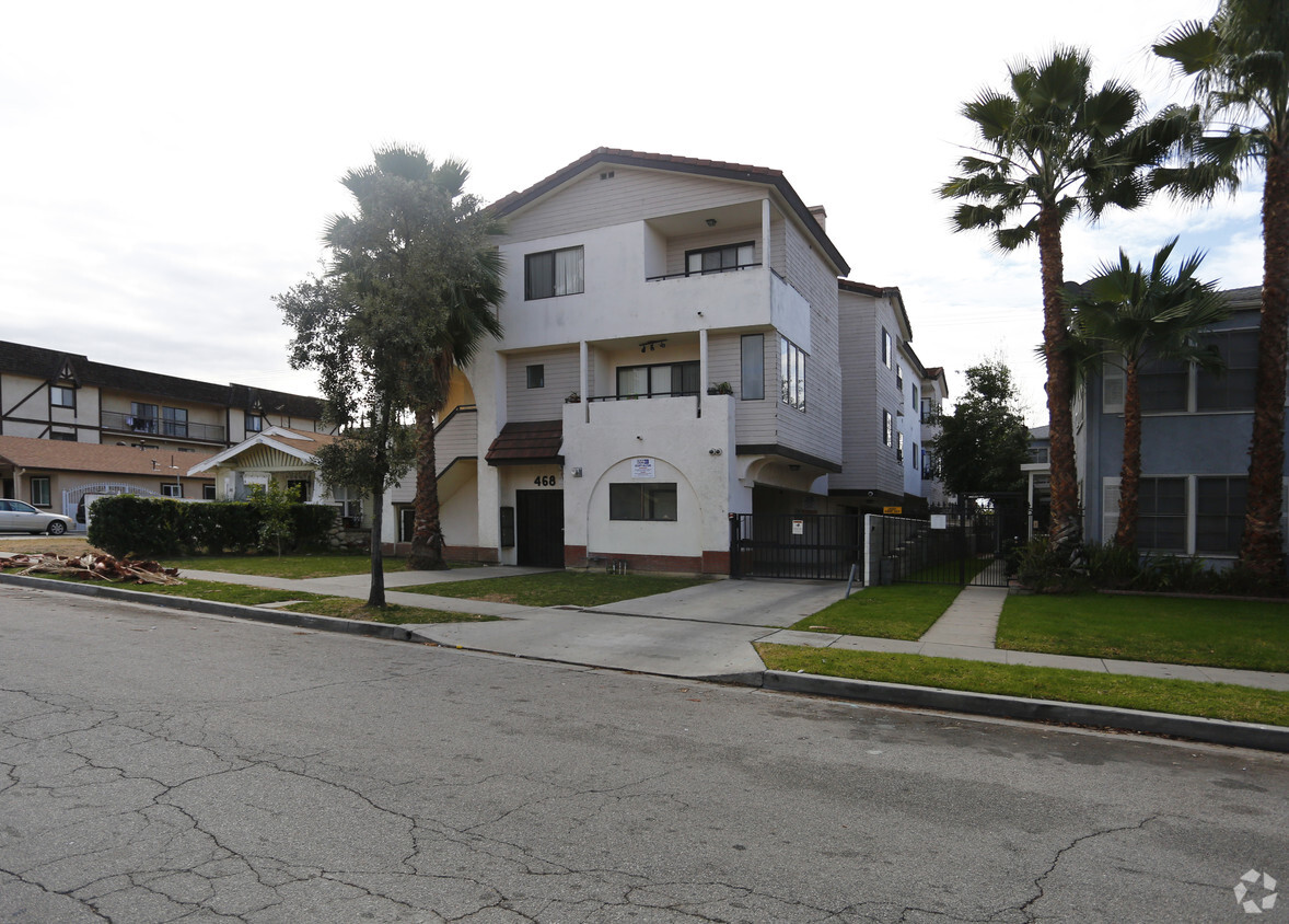 Primary Photo - 468 W Elk Ave