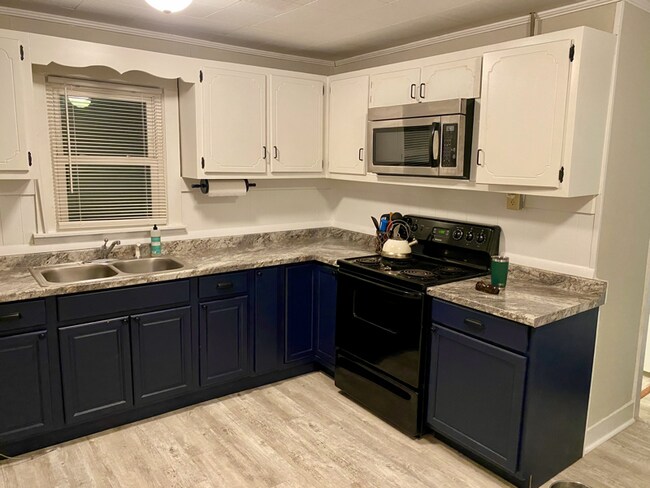 Foto del edificio - 740 Sunset Dr