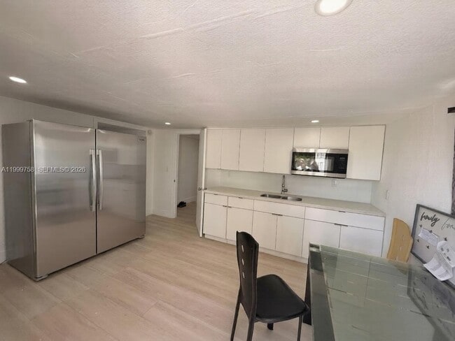 Foto del edificio - 15841 NW 18th Pl