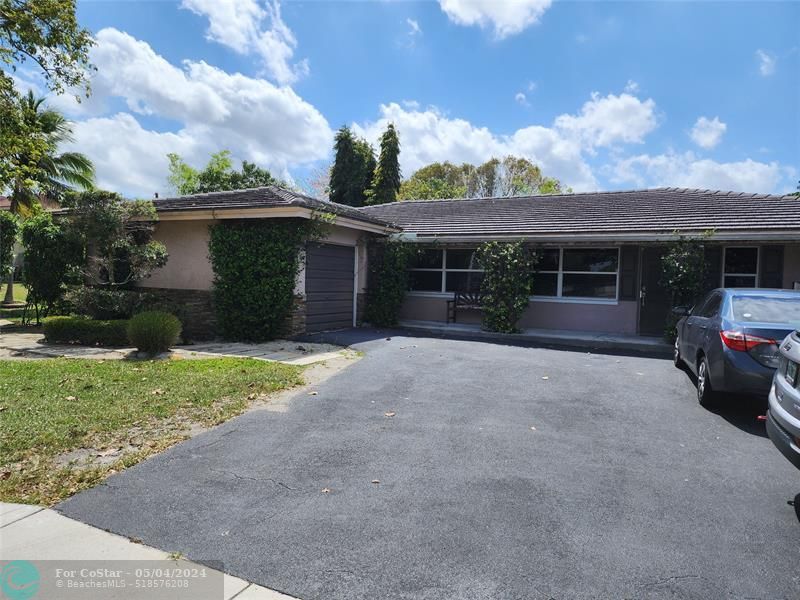 Foto principal - 3520 NW 110th Ave