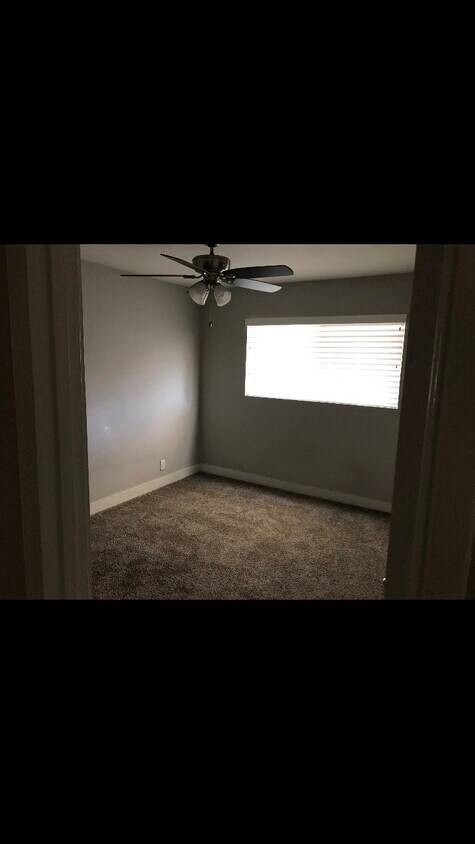 Foto principal - 8520 E Thornwood Dr