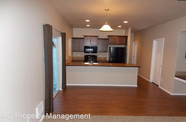 Building Photo - 3 br, 2.5 bath House - 302 Stone Fly Drive