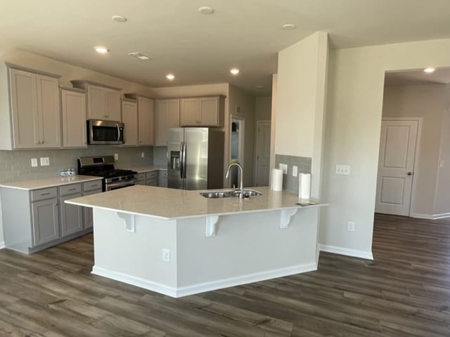 Building Photo - Elegant 4-Bedroom, 3.5-Bath Home with Spac...