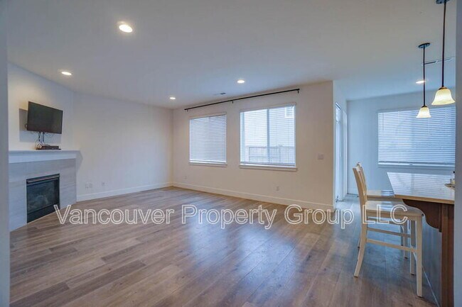 Foto del edificio - 8704 N 2nd Loop