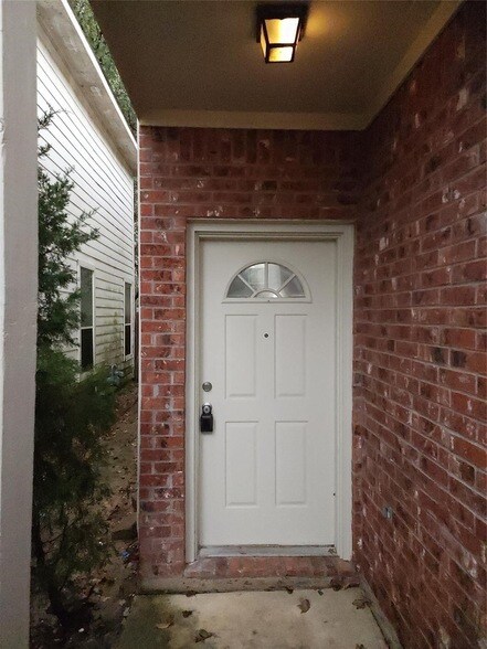 Building Photo - 11710 Chetman Dr