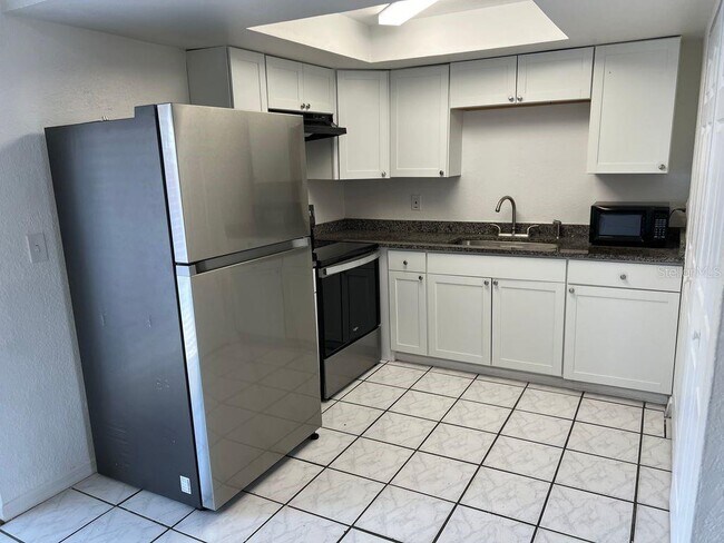 Foto del edificio - 2773 Cypress Dr