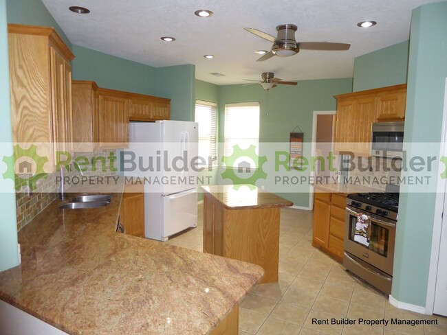 Building Photo - Lease Pending - Please apply at your own d...